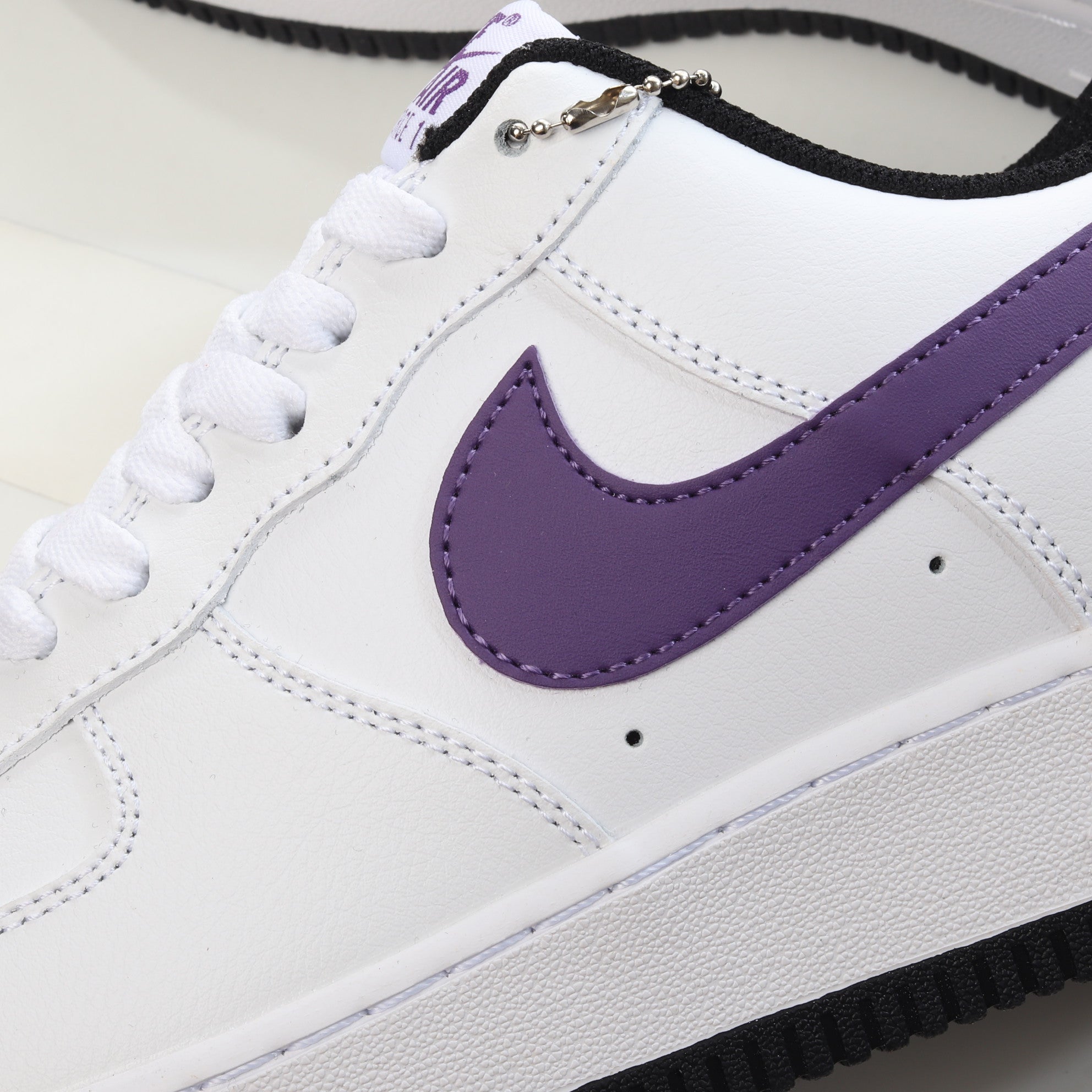 Nike Air Force 1 '07 LV8 ’Hoops