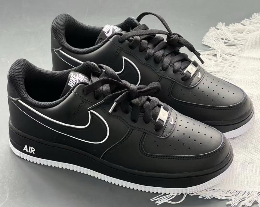 AIR FORCE 1 BLACK AND WHITE