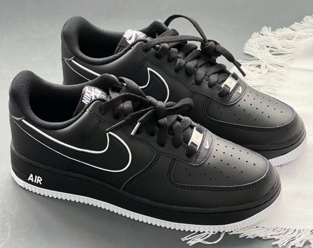 AIR FORCE 1 BLACK AND WHITE
