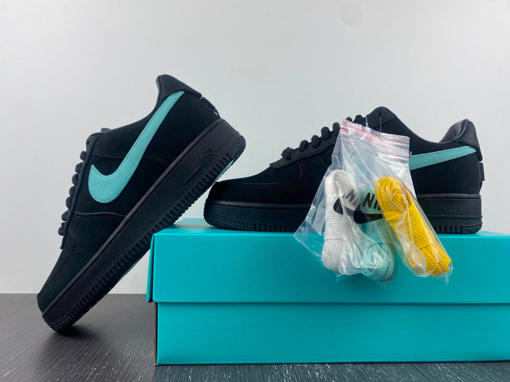 AIR FORCE 1 TIFFANY AND CO
