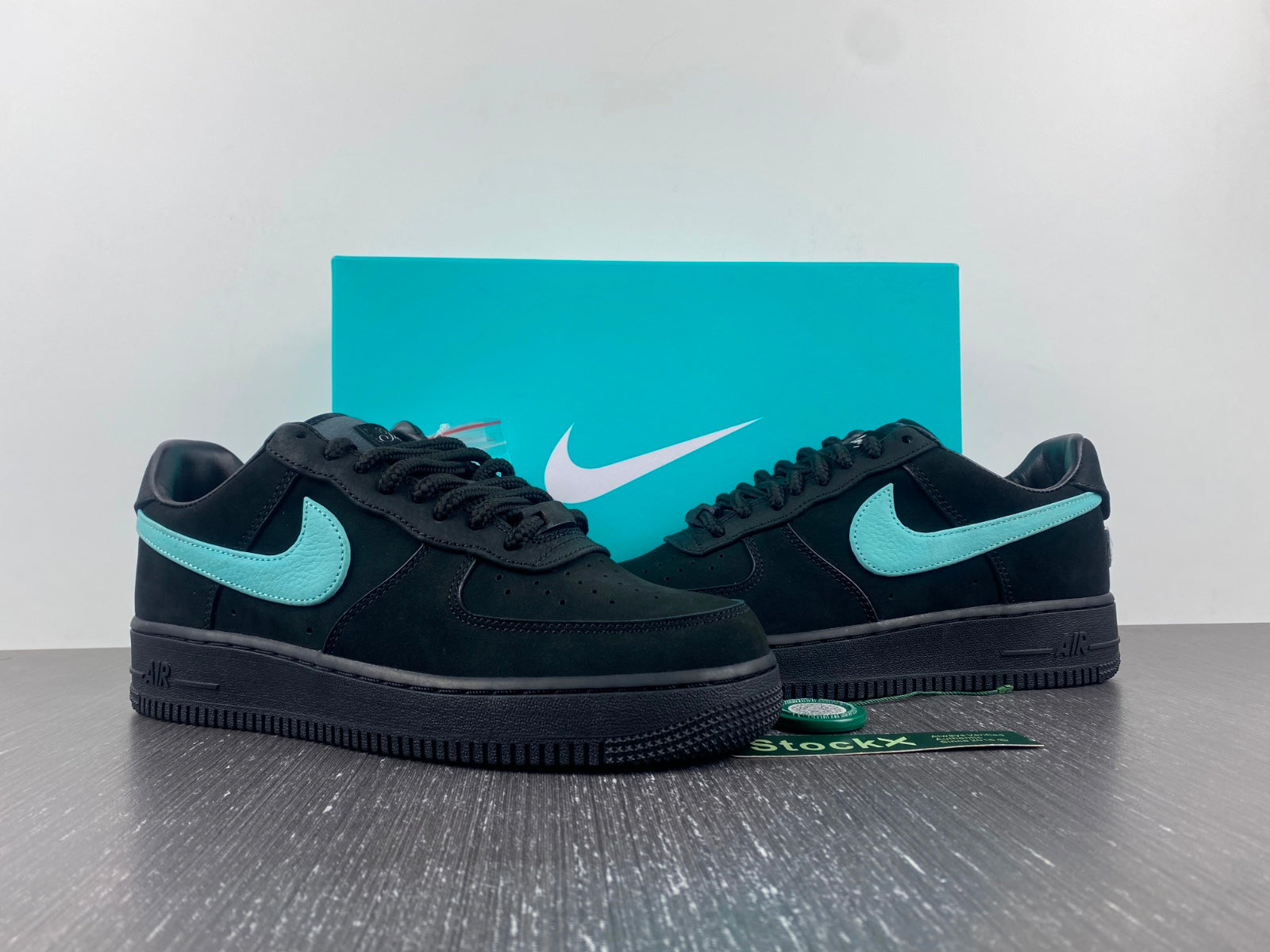 AIR FORCE 1 TIFFANY AND CO