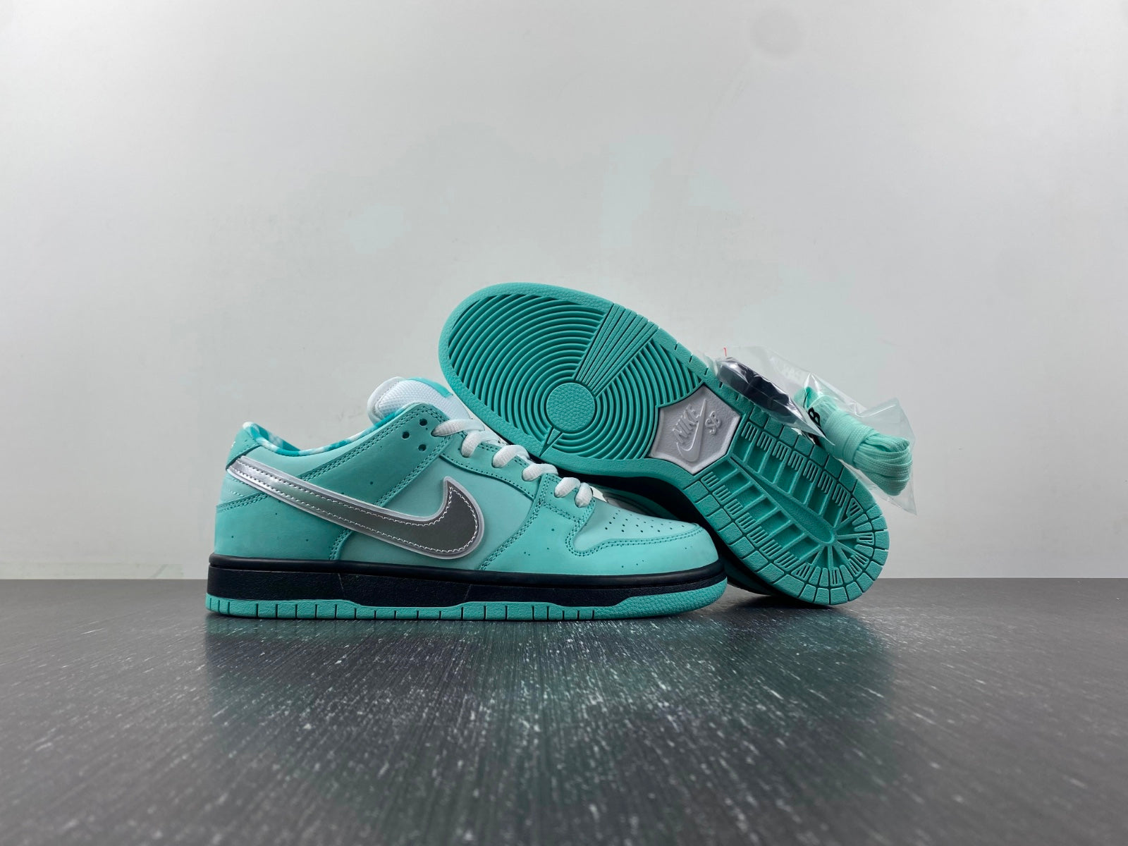 AIR FORCE SB DUNK LOW GREEN