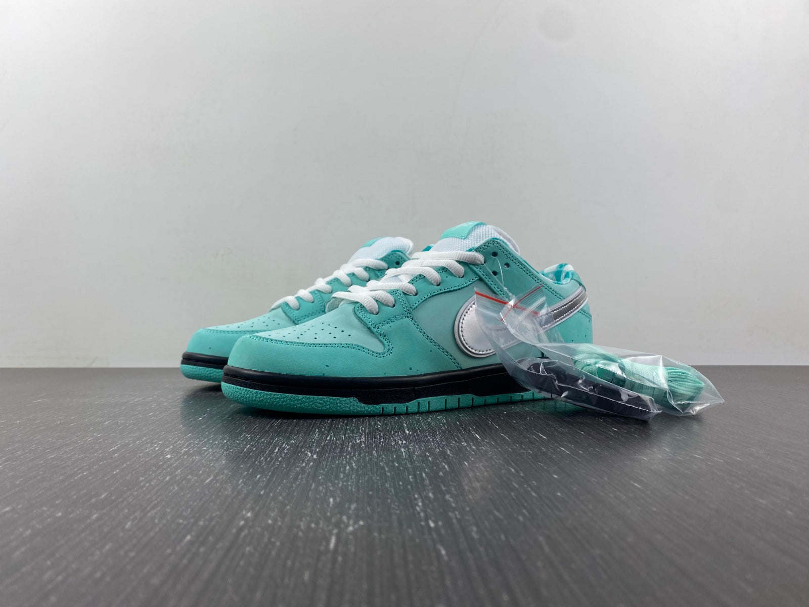 AIR FORCE SB DUNK LOW GREEN