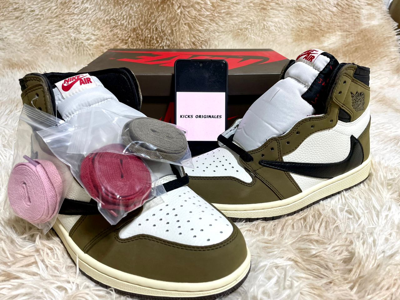 AIR JORDAN 1 RETRO HIGH DARK MOCHA