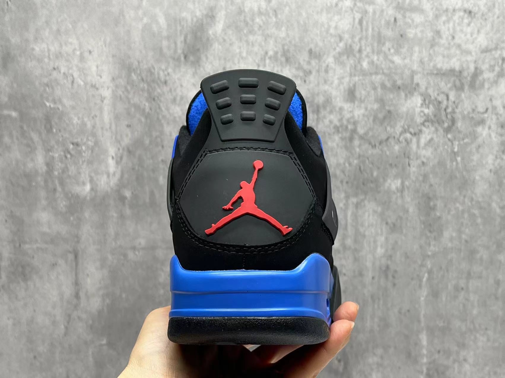 AIR JORDAN RETRO 4